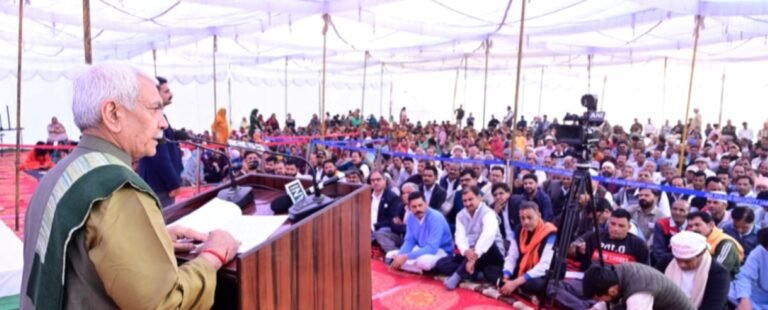 Lieutenant Governor attends Sant Kabir’s Nirvan Diwas commemorative event at Bishnah