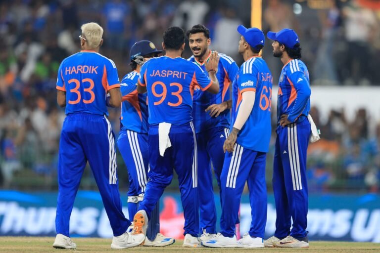 India Outplay Pakistan by 61 Runs in T20 World Cup
