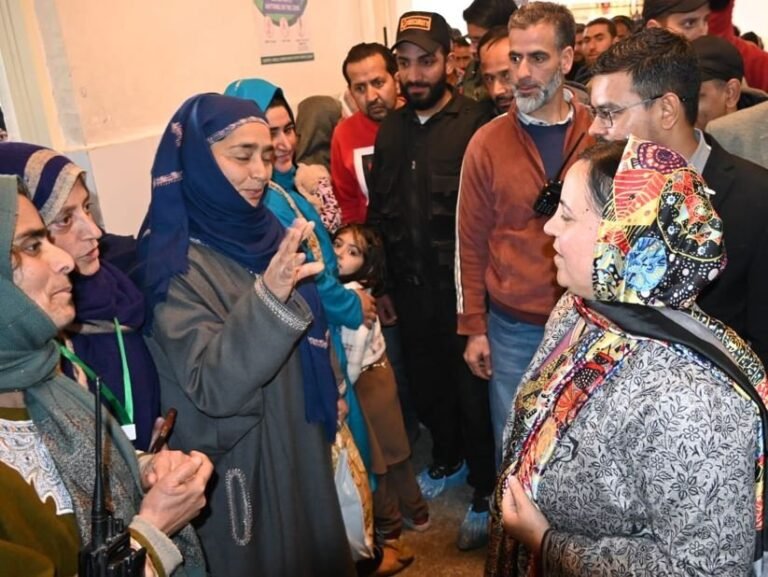Sakeena Itoo inaugurates HDU at District Hospital Kulgam