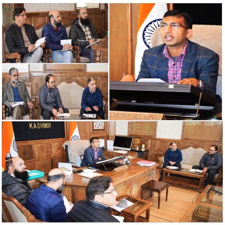Div Com Kashmir reviews progress of flood plain Zoning in Valley