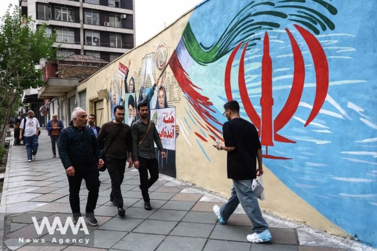 Trump Extends Iran Ceasefire Amid Threats, Reversals and Faltering Diplomacy 