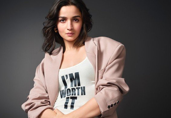 Alia Bhatt Wins Global Praise for Hollywood Project Performance