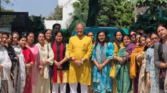 BJP Mahila Morcha felicitates Governor Kavinder Gupta, showcases unity and strength of women leadership