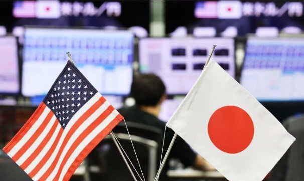 Japan Signals Cautious Economic Approach as Currency Pressures Persist