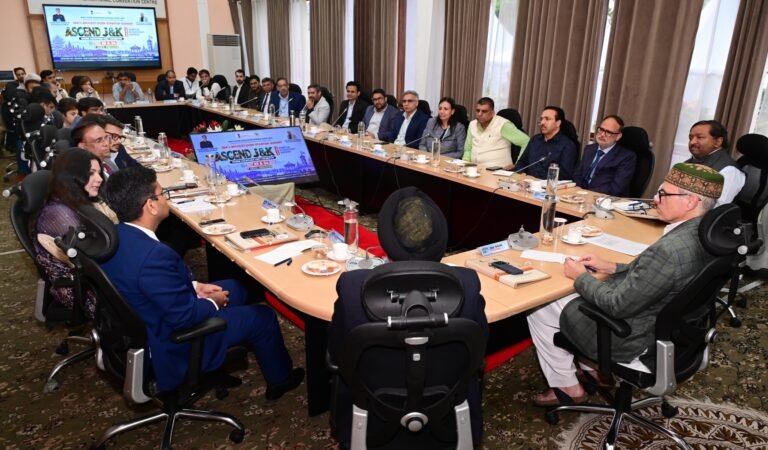 Chief Minister Omar Abdullah Interacts with Investors, Venture Capitalists at SKICC Srinagar