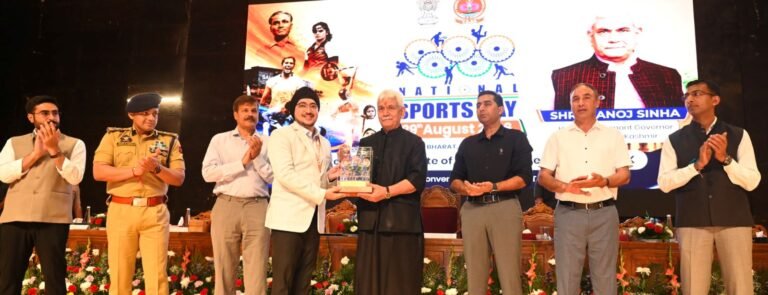 Lieutenant Governor Attended National Sports Day Function; Paid Tributes to Major Dhyan Chand