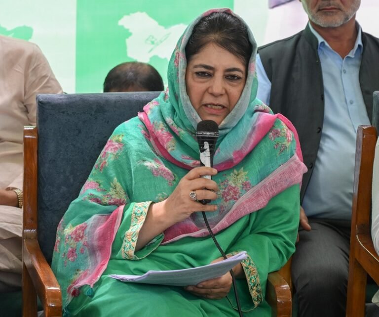Mehbooba Urges US Envoy to Withdraw Kashmir Travel Advisory