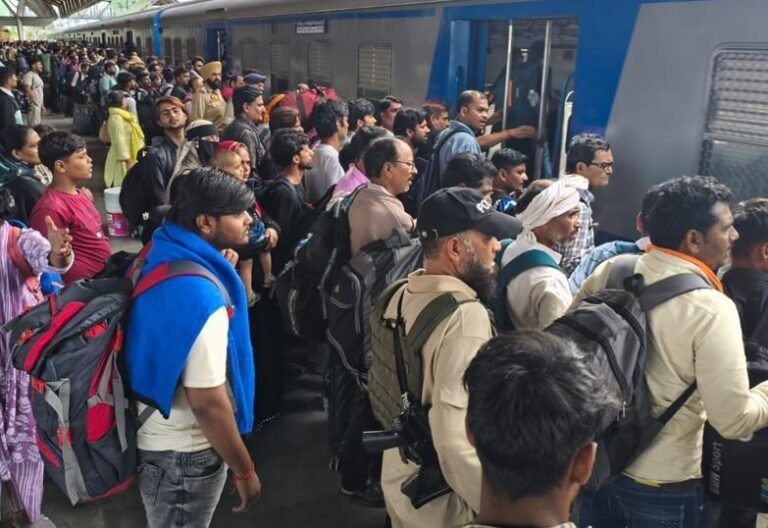 Successful Operation of Special Trains for Convenience of Passengers Stranded in Kashmir Due to National Highway Blockade