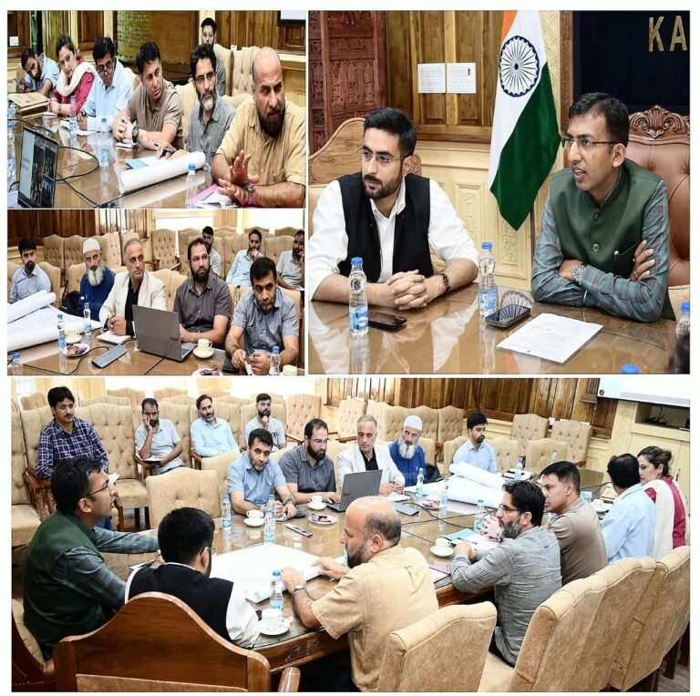 Div Com Kashmir Chairs Meeting to address issues related to Medicity