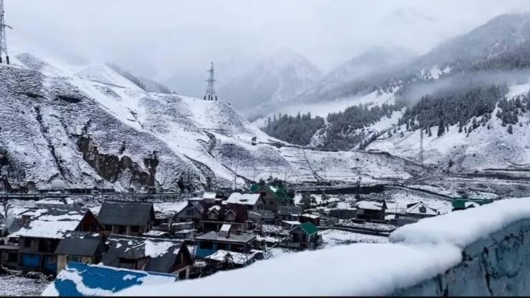 Weather Likely to Improve from Tomorrow as Kashmir Braces for Another Day of Rain, Snow